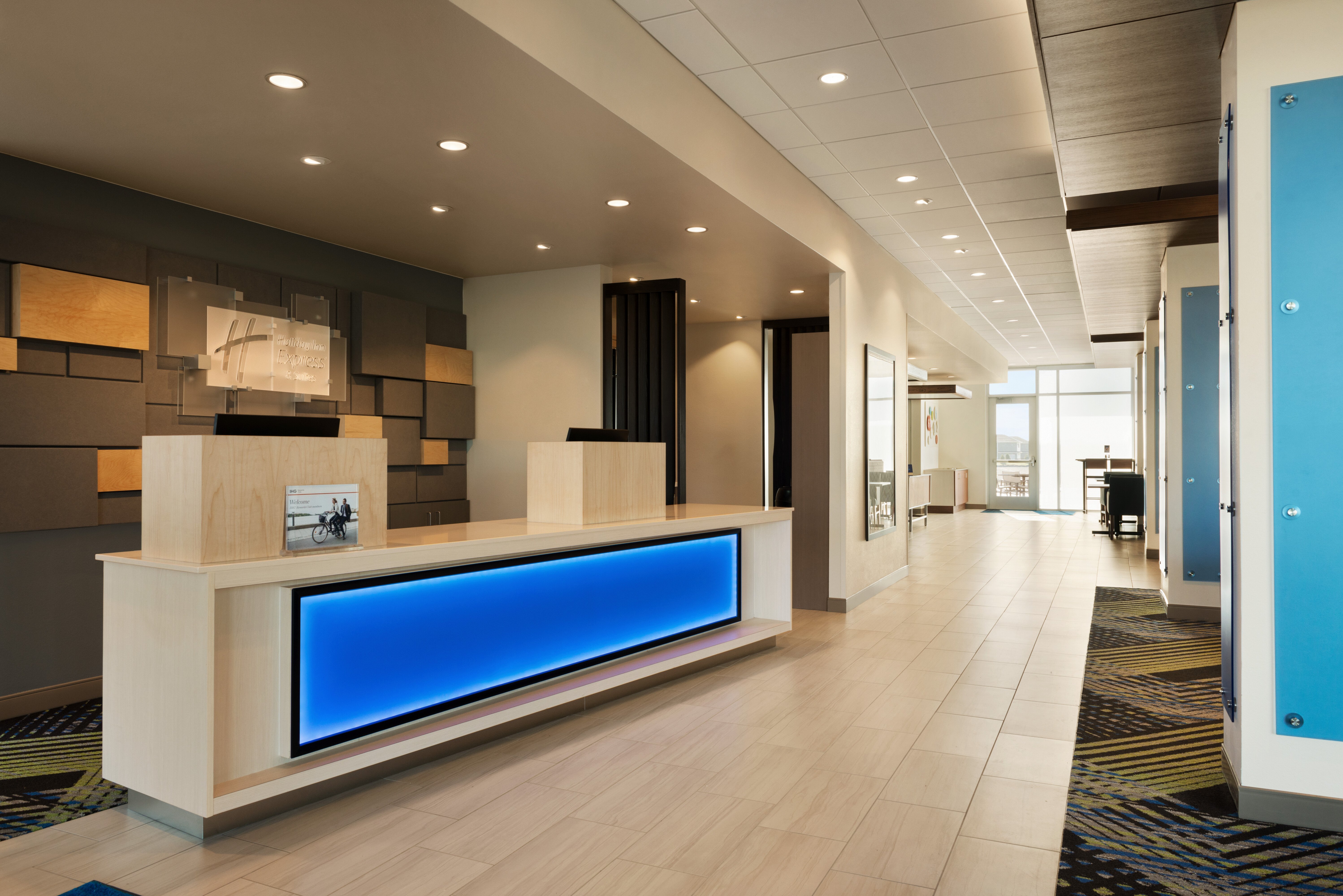 holiday inn express and suites beaver dam an ihg hotel