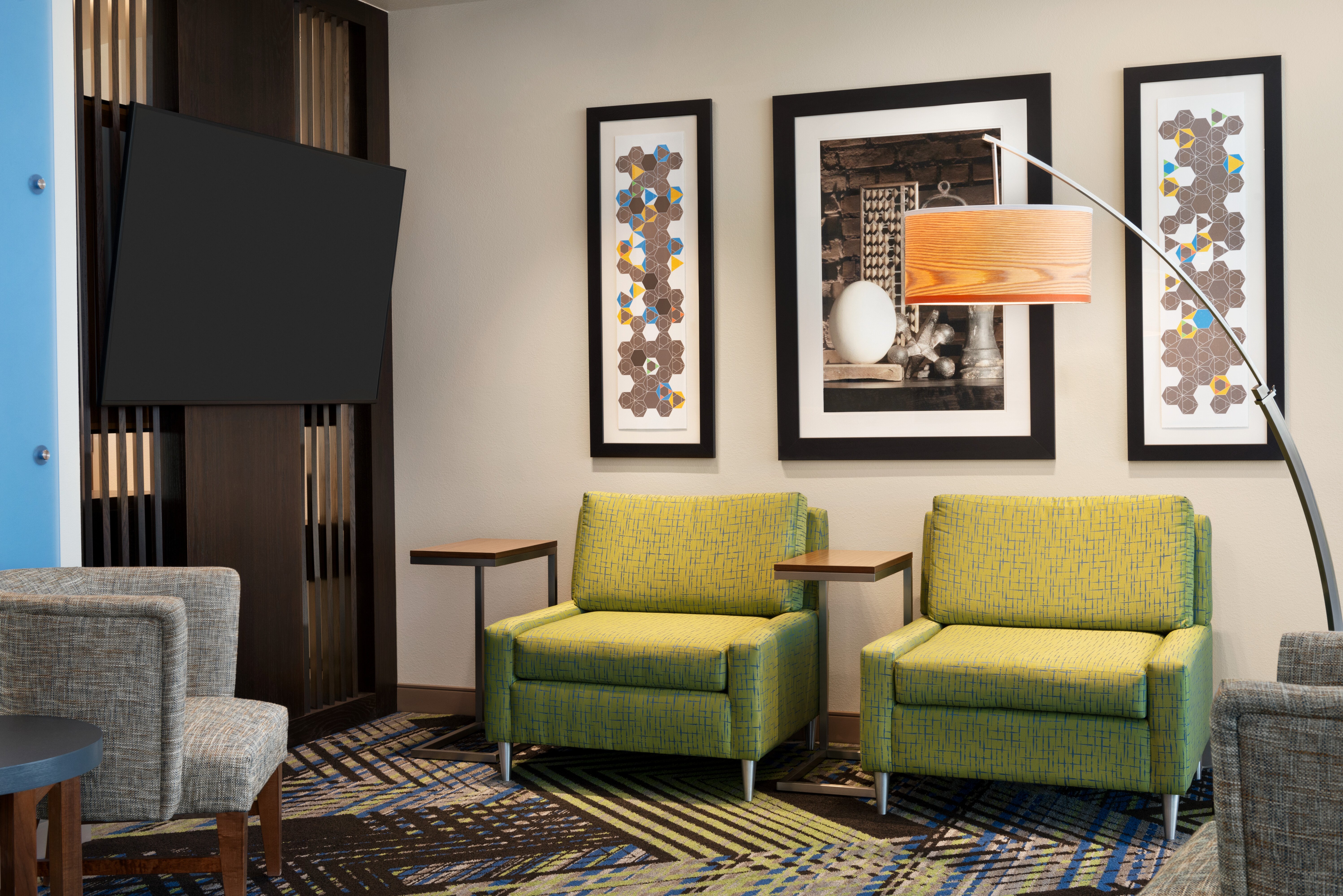 holiday inn express and suites beaver dam an ihg hotel