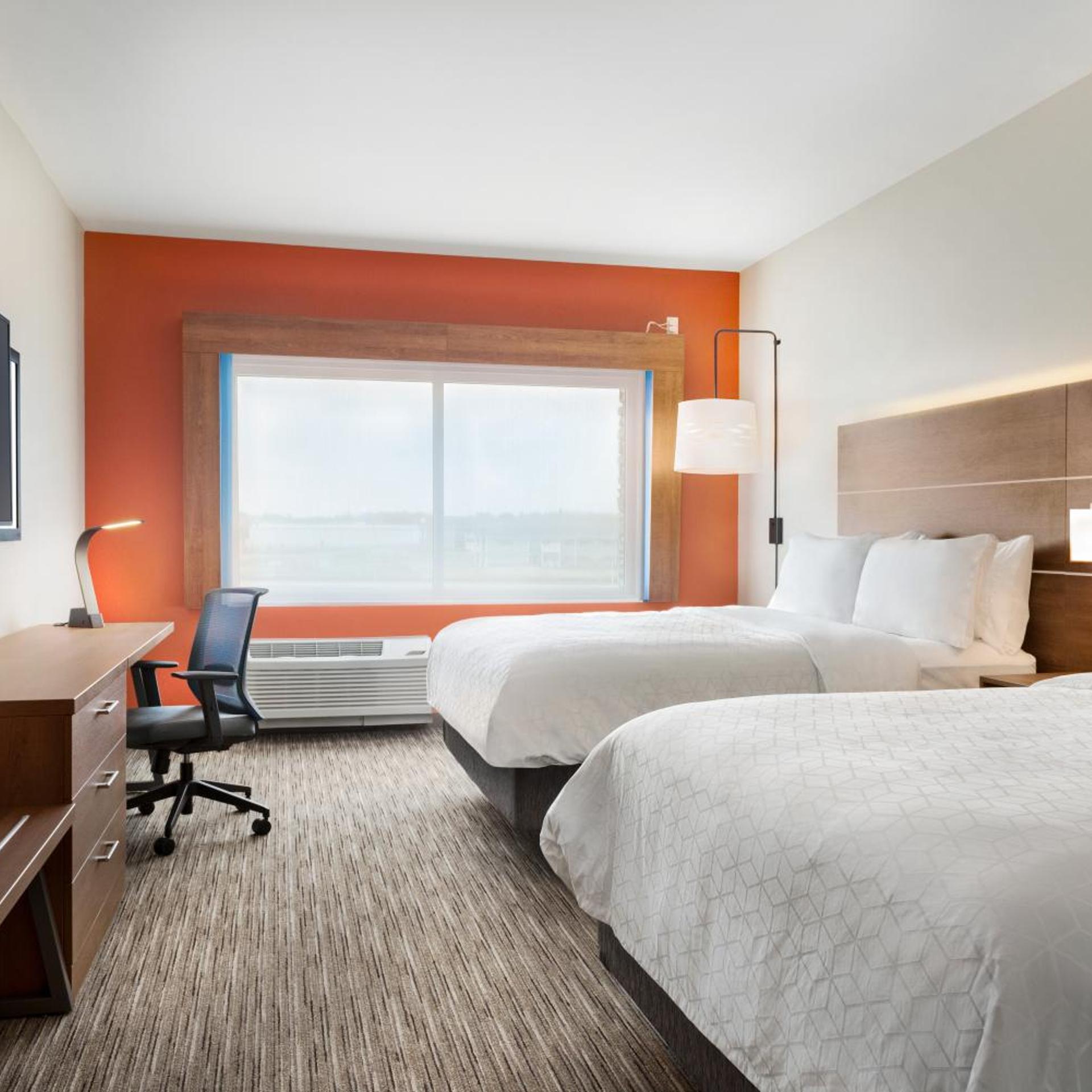 holiday inn express and suites beaver dam an ihg hotel