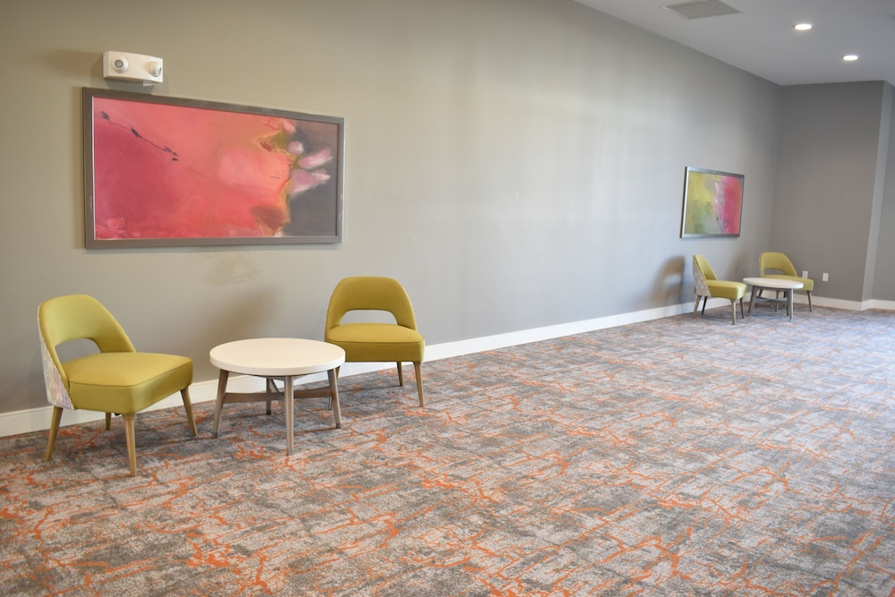 holiday inn kansas city northeast an ihg hotel