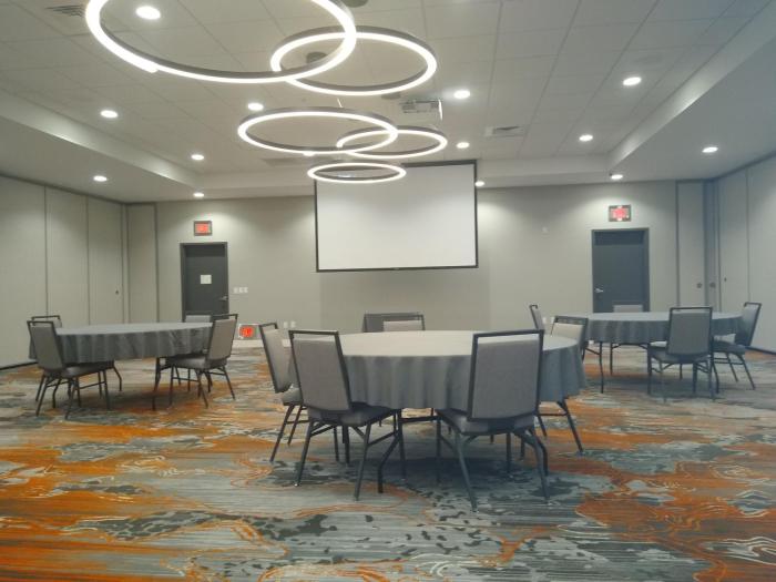 holiday inn kansas city northeast an ihg hotel