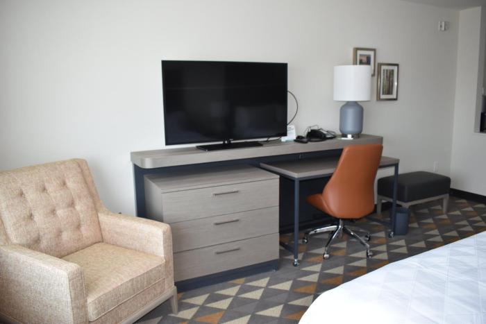 holiday inn kansas city northeast an ihg hotel