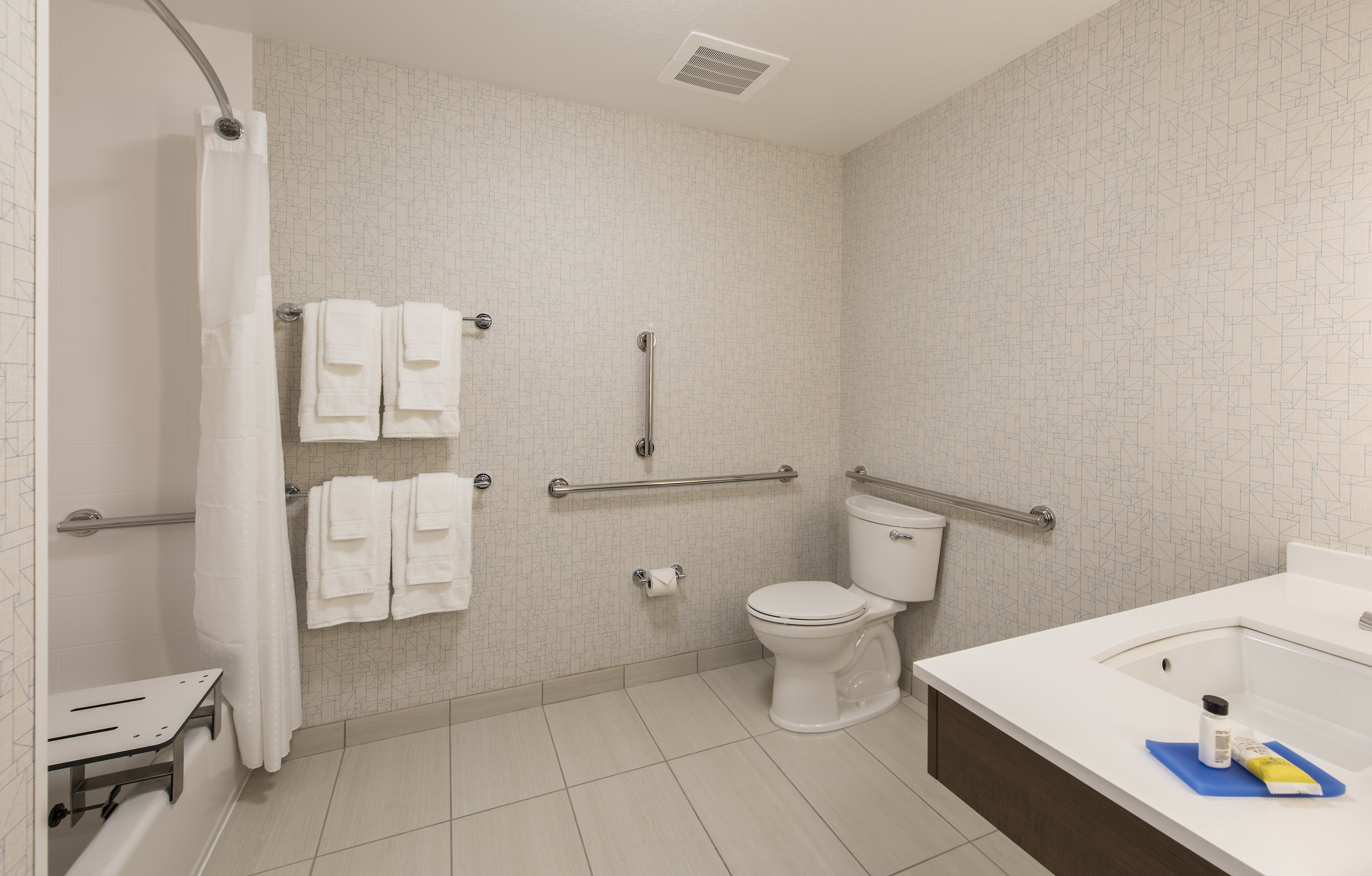holiday inn express and sts phoenix n happy valley