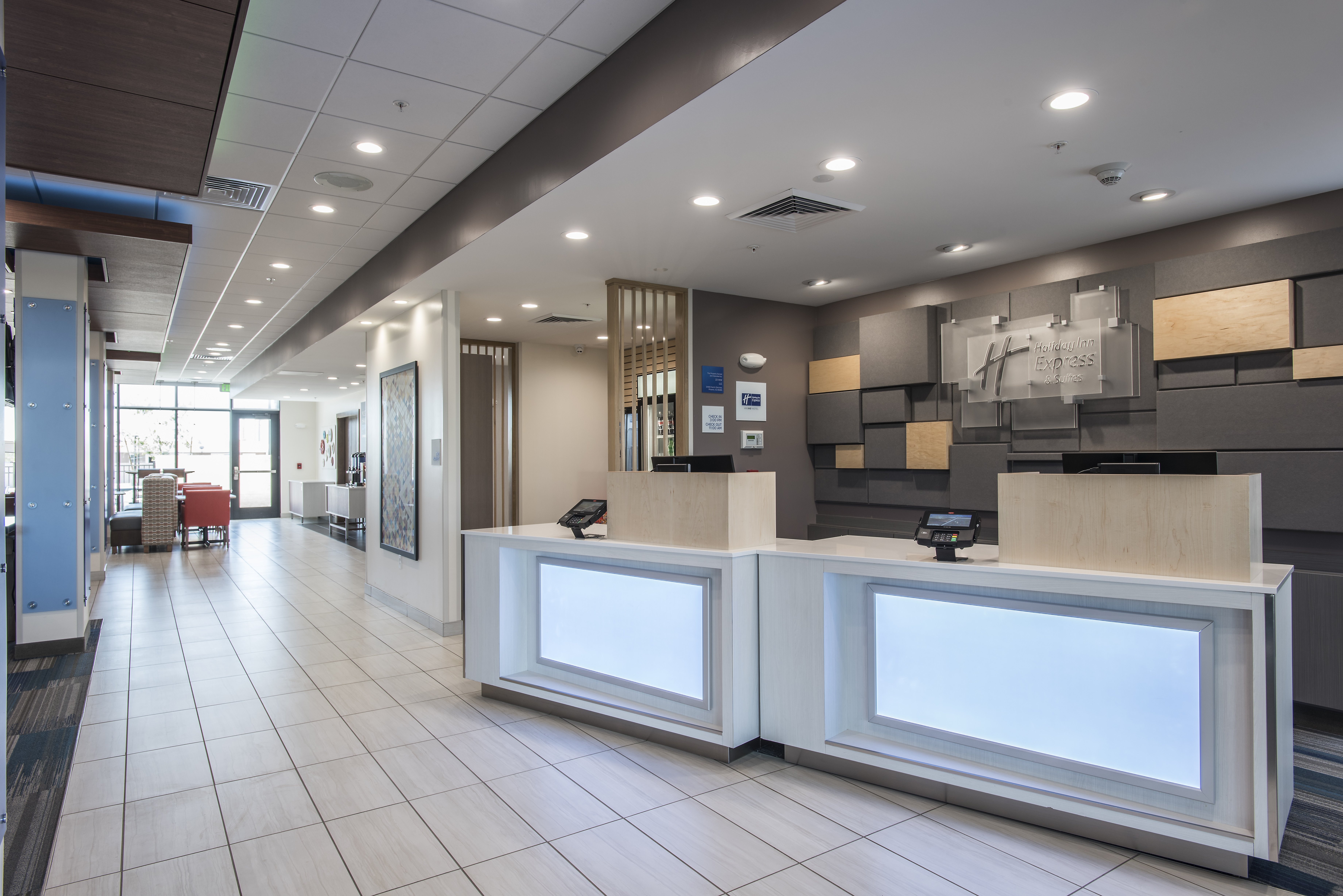 holiday inn express and sts phoenix n happy valley
