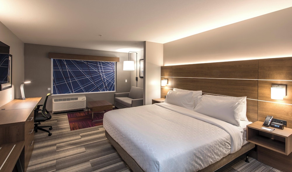 holiday inn express and sts phoenix n happy valley