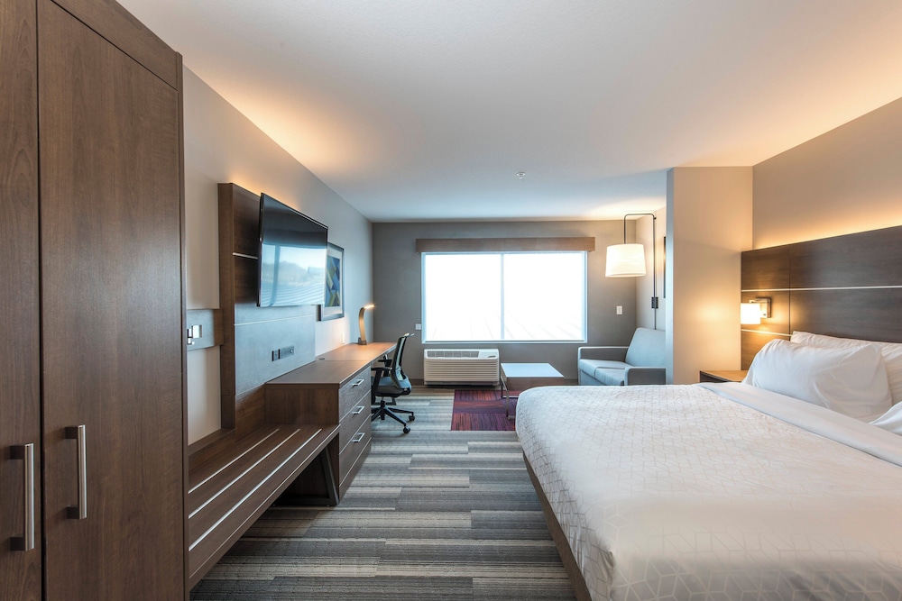 holiday inn express and sts phoenix n happy valley