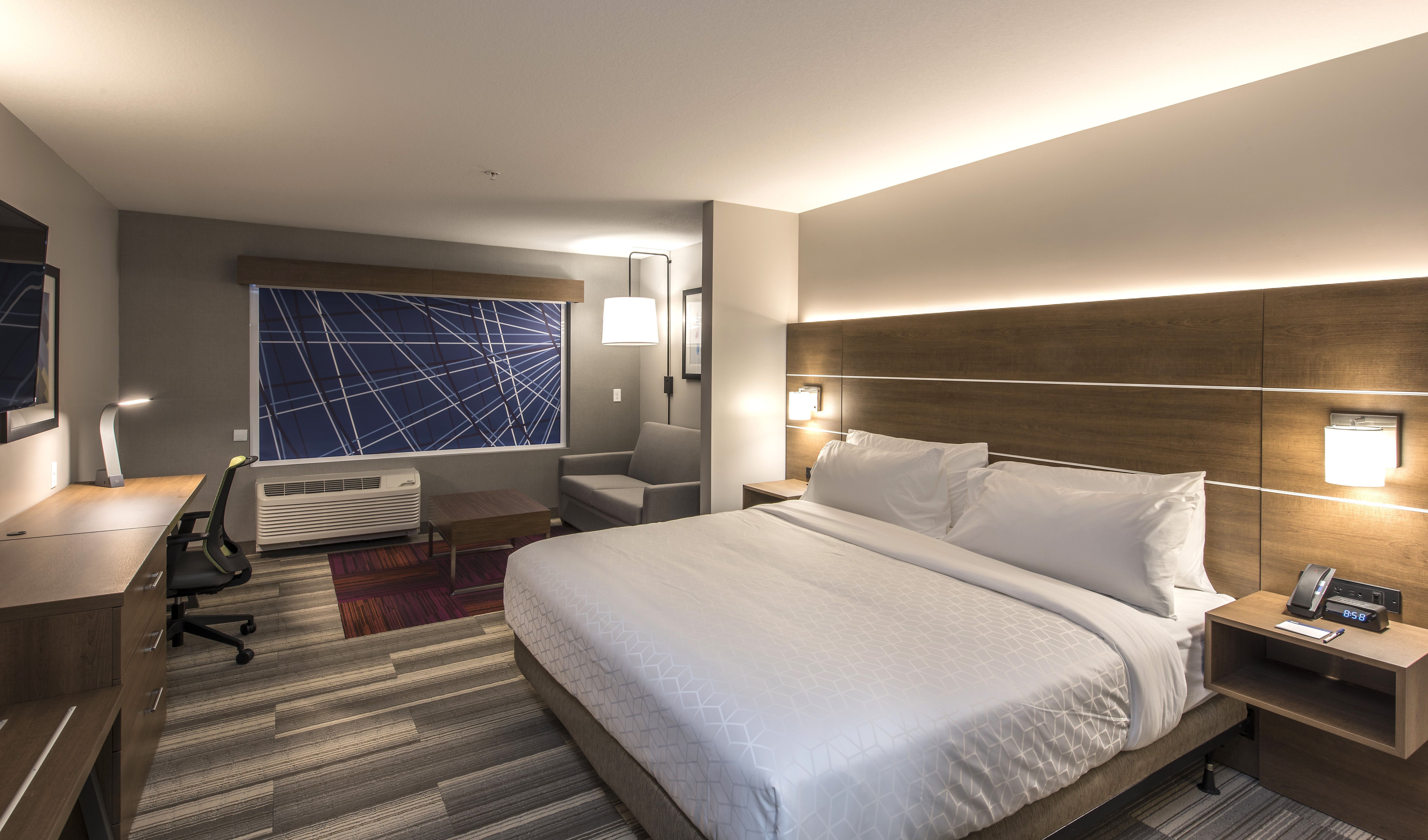 holiday inn express and sts phoenix n happy valley