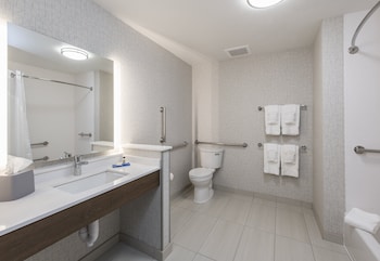 Holiday Inn Express & Sts Phoenix N - Happy Valley,Phoenix>>Deer Valley,2.5 star