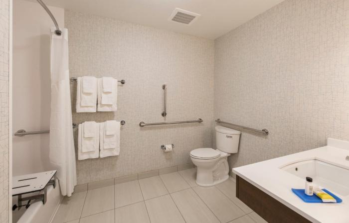 holiday inn express and sts phoenix n happy valley