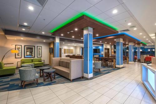 holiday inn express and sts phoenix n happy valley