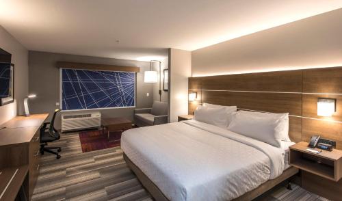 holiday inn express and sts phoenix n happy valley