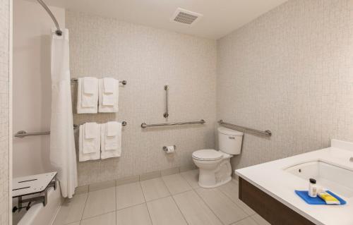holiday inn express and sts phoenix n happy valley
