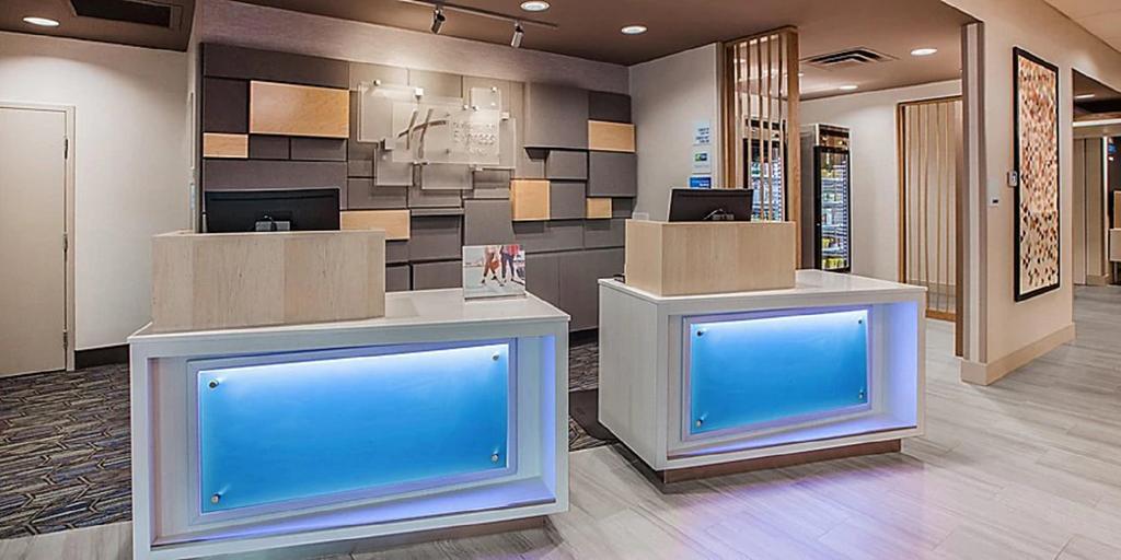 holiday inn express and suites kingfisher an ihg hotel