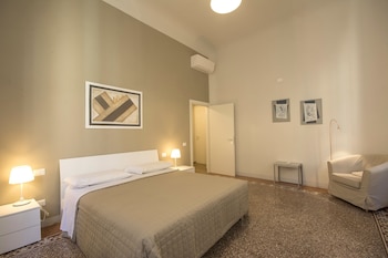 regis condo