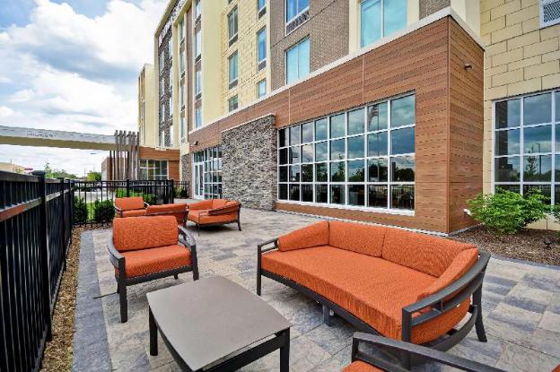hilton garden inn lansing west