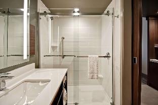 hilton garden inn lansing west