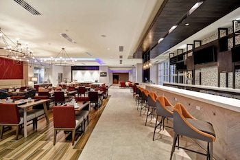 hilton garden inn lansing west