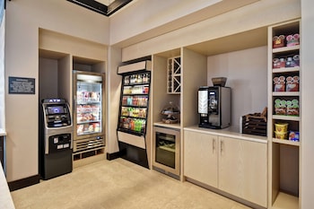 hilton garden inn lansing west