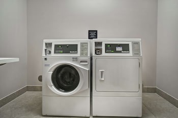 hilton garden inn lansing west