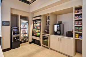 hilton garden inn lansing west