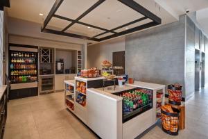 hilton garden inn lansing west