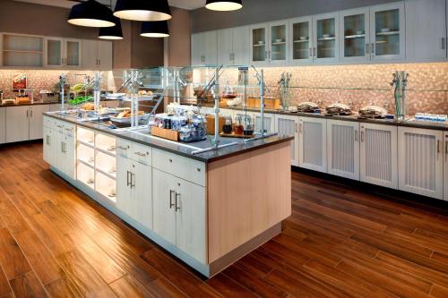 springhill suites by marriott columbus easton area