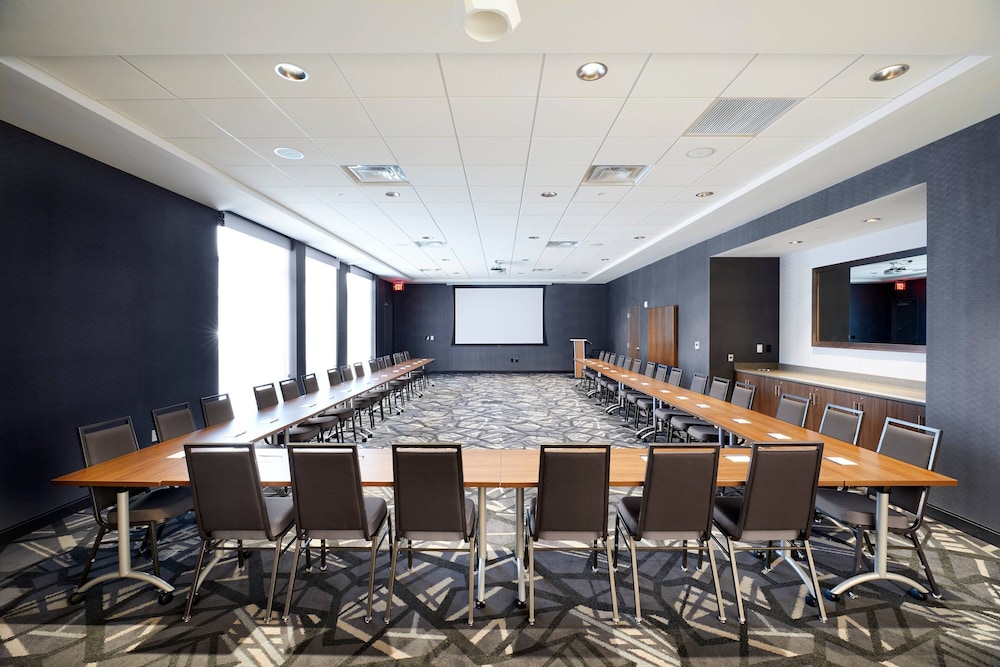 springhill suites by marriott columbus easton area