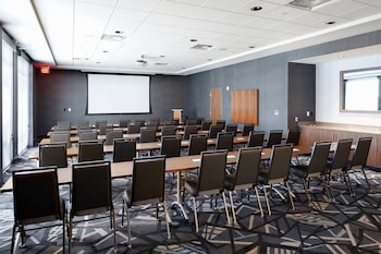 springhill suites by marriott columbus easton area