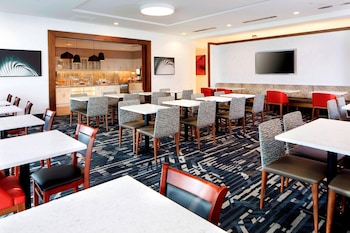 springhill suites by marriott columbus easton area