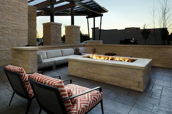 springhill suites by marriott columbus easton area