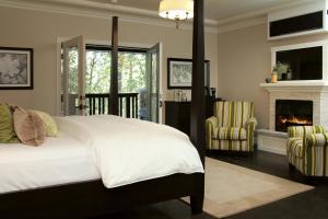 the grand idyllwild lodge