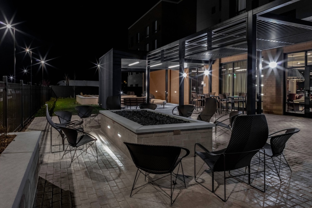 courtyard by marriott east lansing okemos