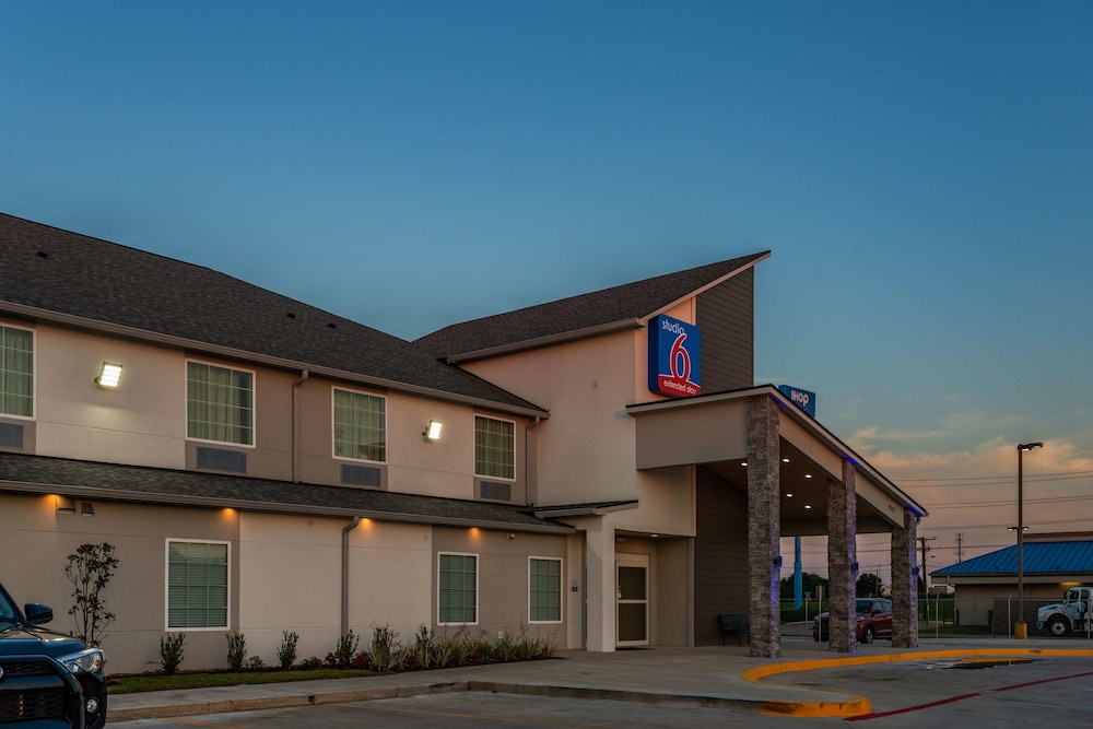 studio 6 lake charles la