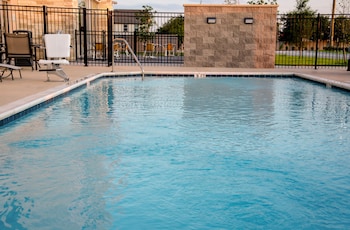 Holiday Inn Express & Suites Taylor, An Ihg Hotel,Rockdale>>Harris County,2.5 star