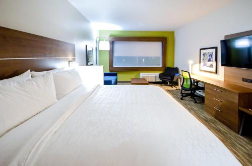 holiday inn express and suites taylor an ihg hotel