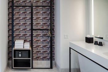 aloft columbus university district