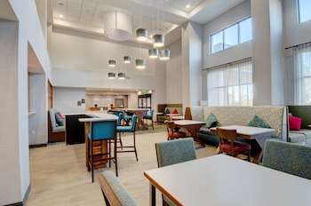 hampton inn and suites portland west