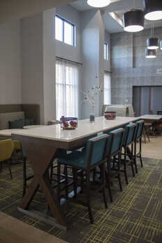 hampton inn and suites portland west