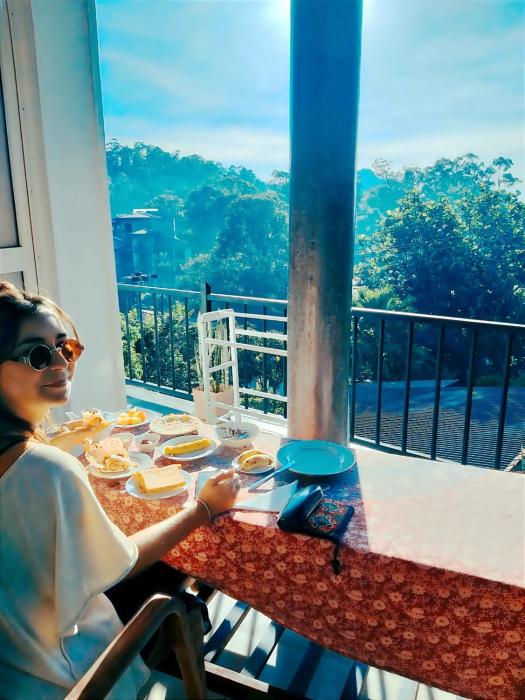 poomaz peace palace ella