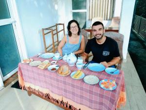 poomaz peace palace ella