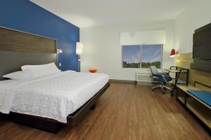 tru by hilton mobile