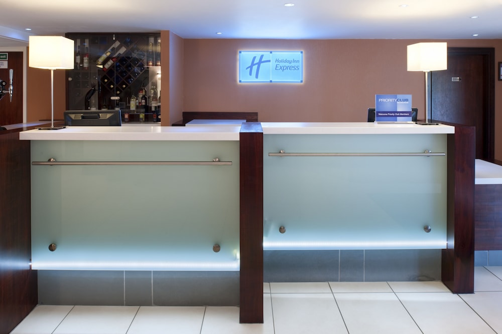 holiday inn express glenrothes by ihg