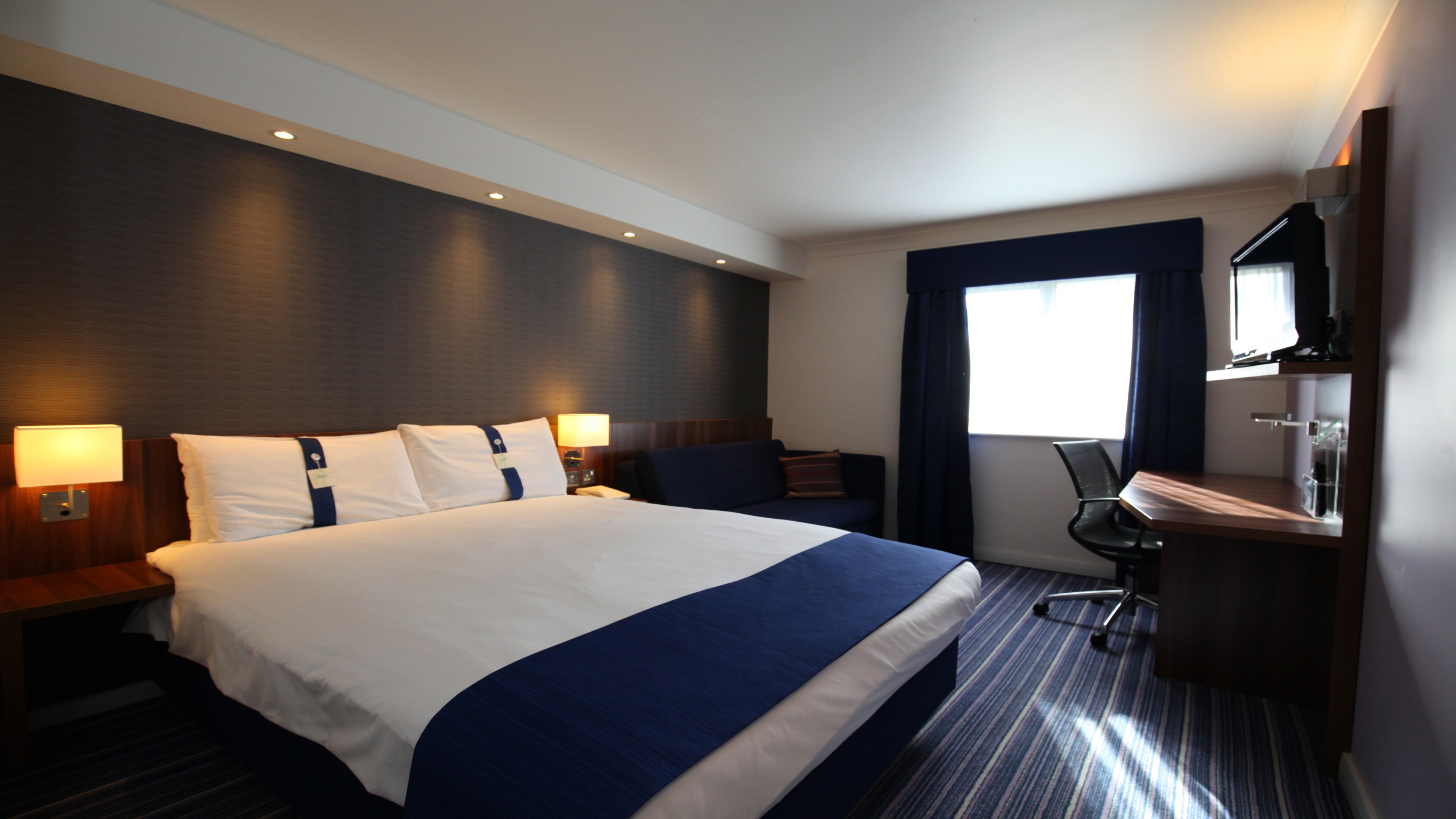 holiday inn express glenrothes by ihg