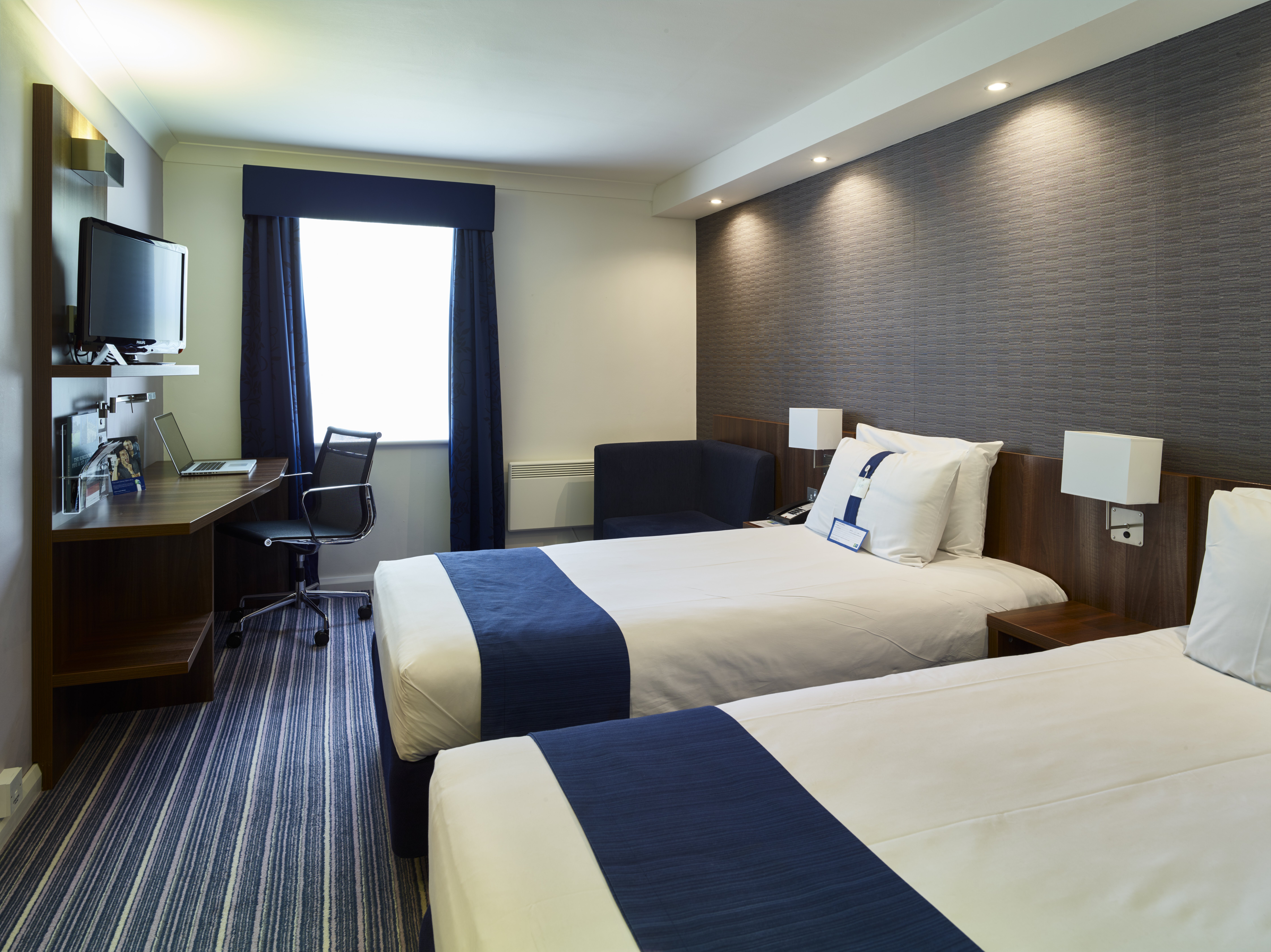 holiday inn express glenrothes by ihg