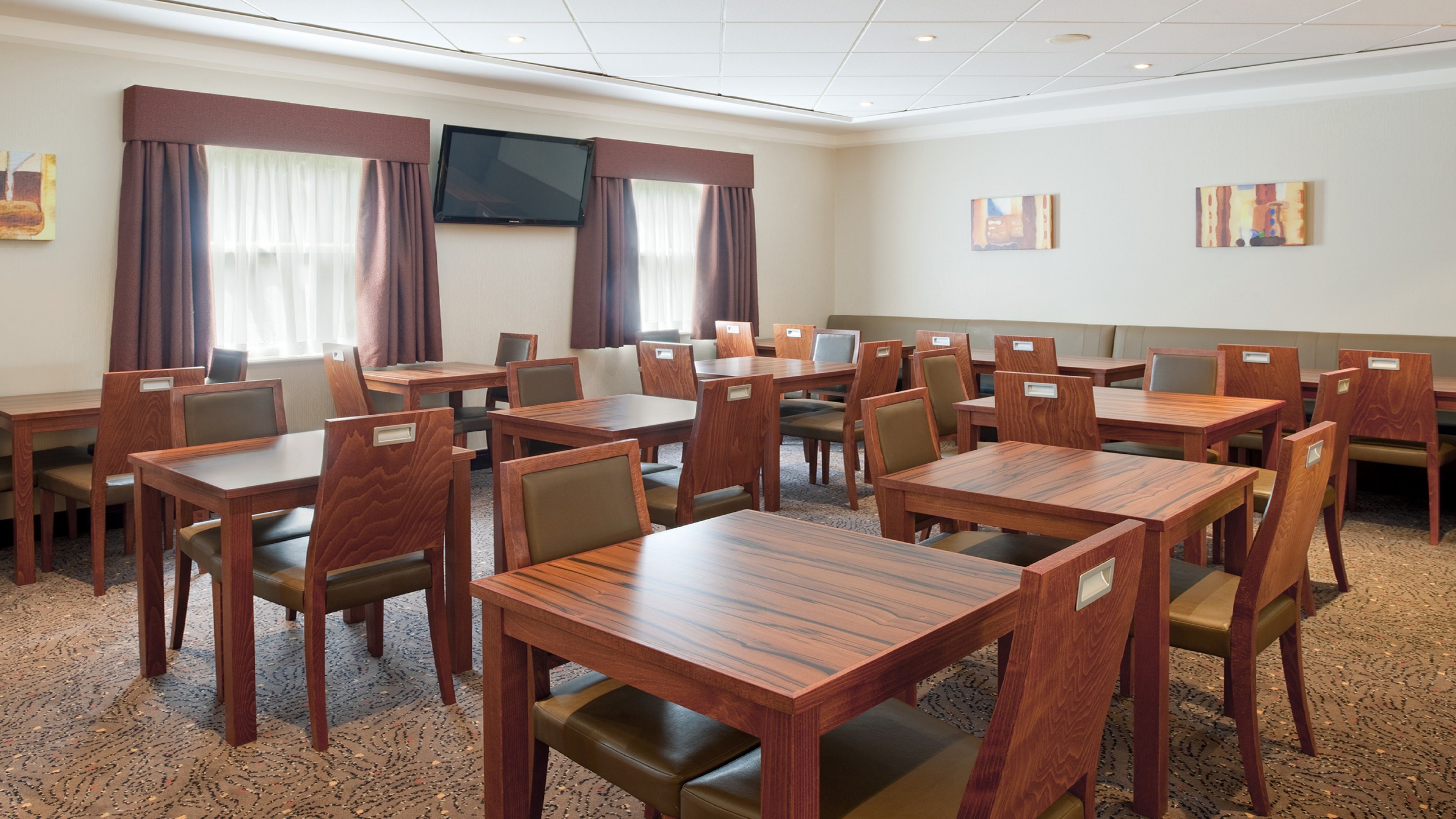 holiday inn express glenrothes by ihg