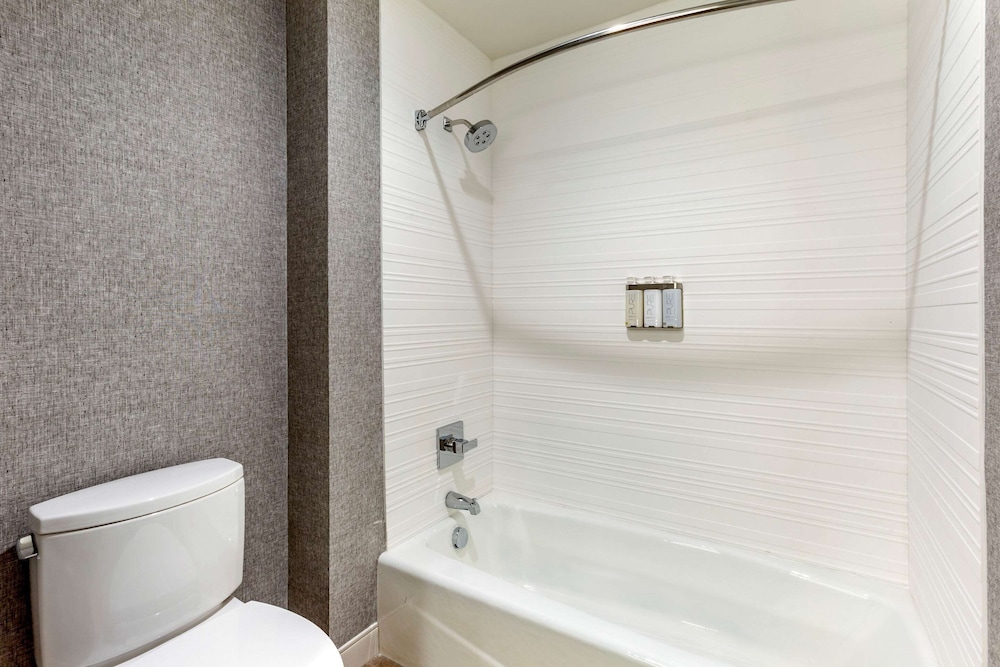 hotel centro sonoma wine country tapestry collection hilton