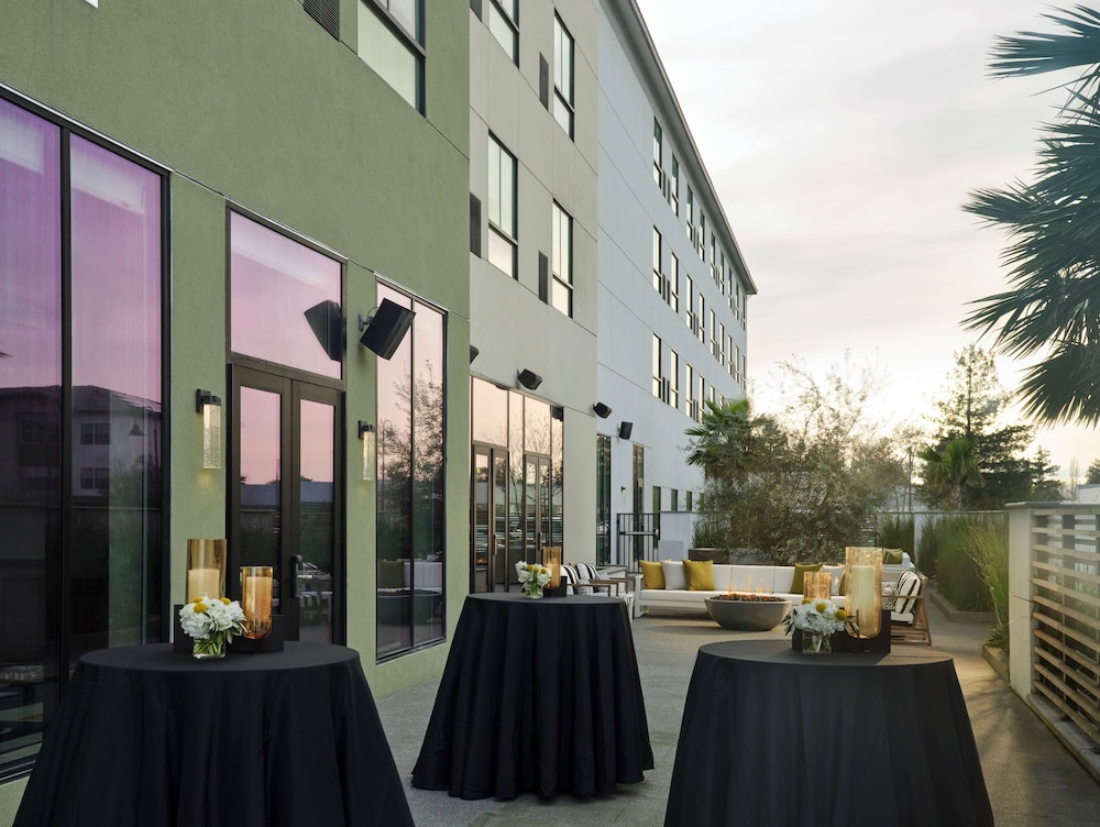 hotel centro sonoma wine country tapestry collection hilton