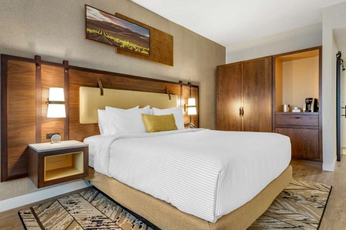 hotel centro sonoma wine country tapestry collection hilton
