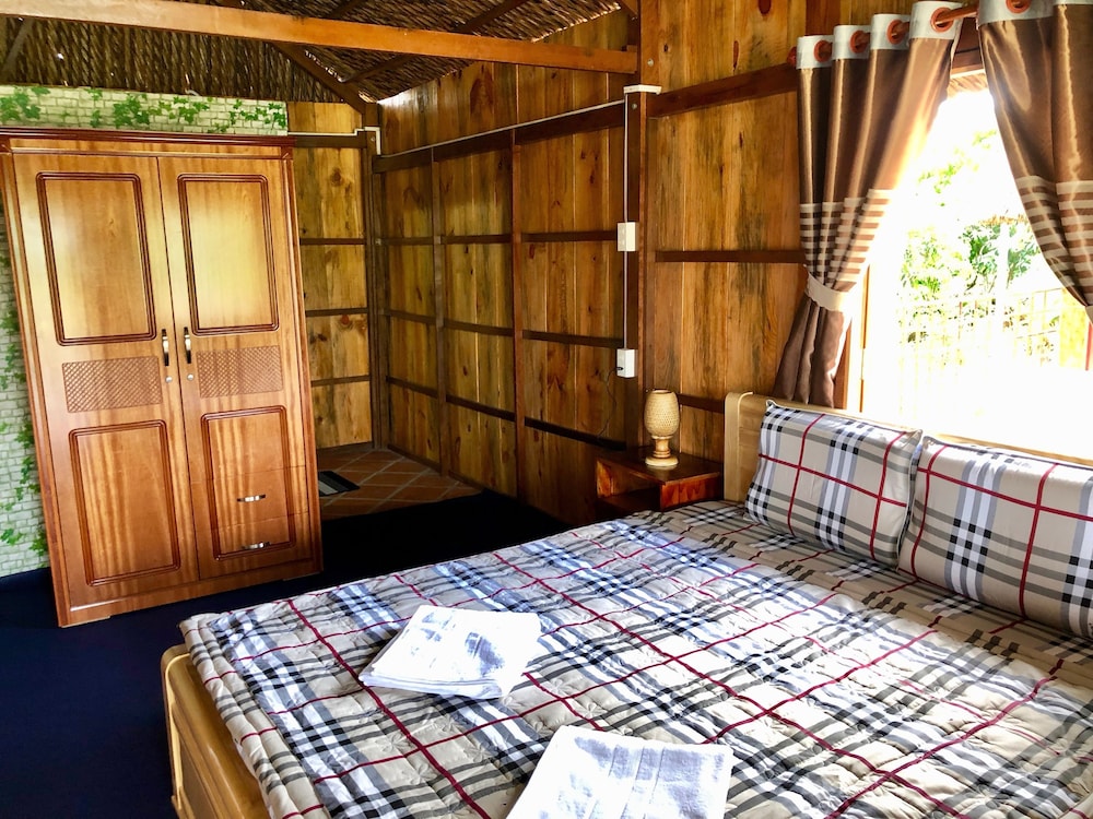 mekong daniel bungalow