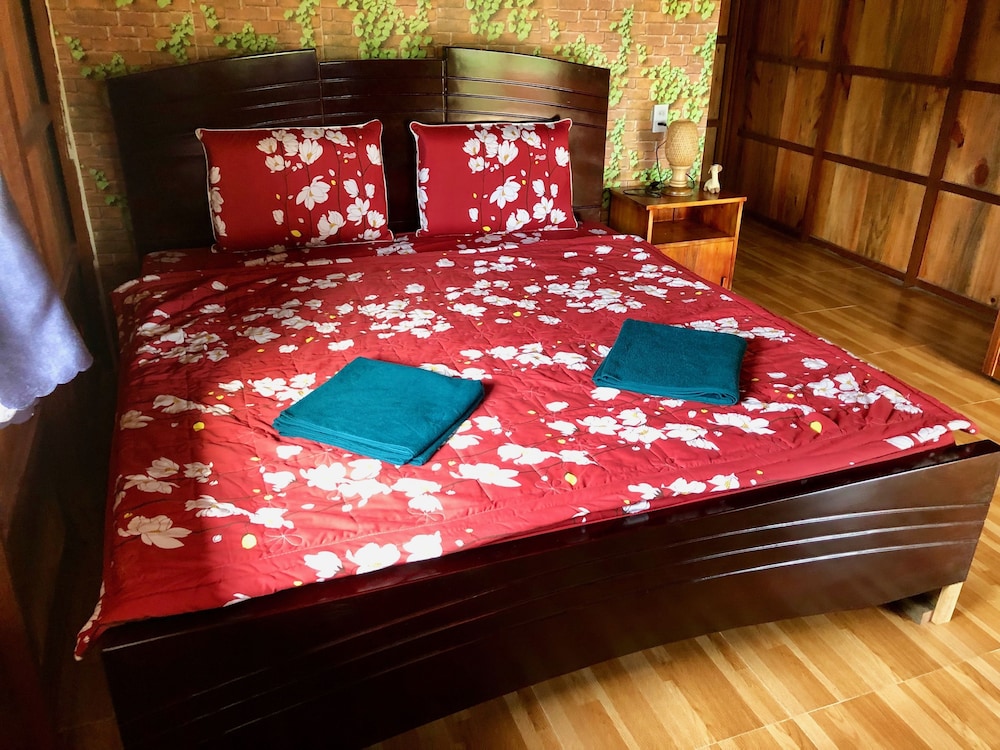 mekong daniel bungalow